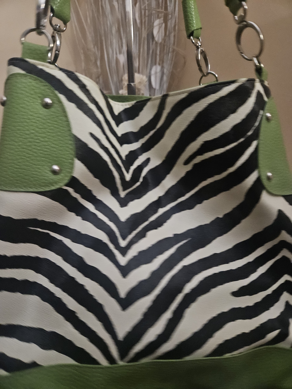 💓🩷Womens Zebra Print Tote Bag with Green and Silver Studs - Preowned❤️💓